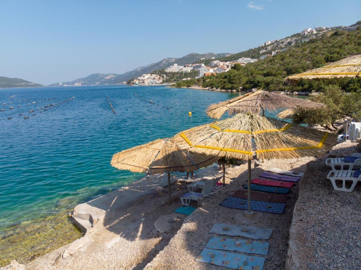 Beautiful Fully Renovated Apartment By The Sea, Large Balcony With Enchanting Views 네움 외부 사진